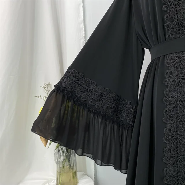 S.H ARAB SHOP باللون الأسود الداكن ملابس نسائية أنيقة مزينة بشيفون نيدا مع حزام 4
