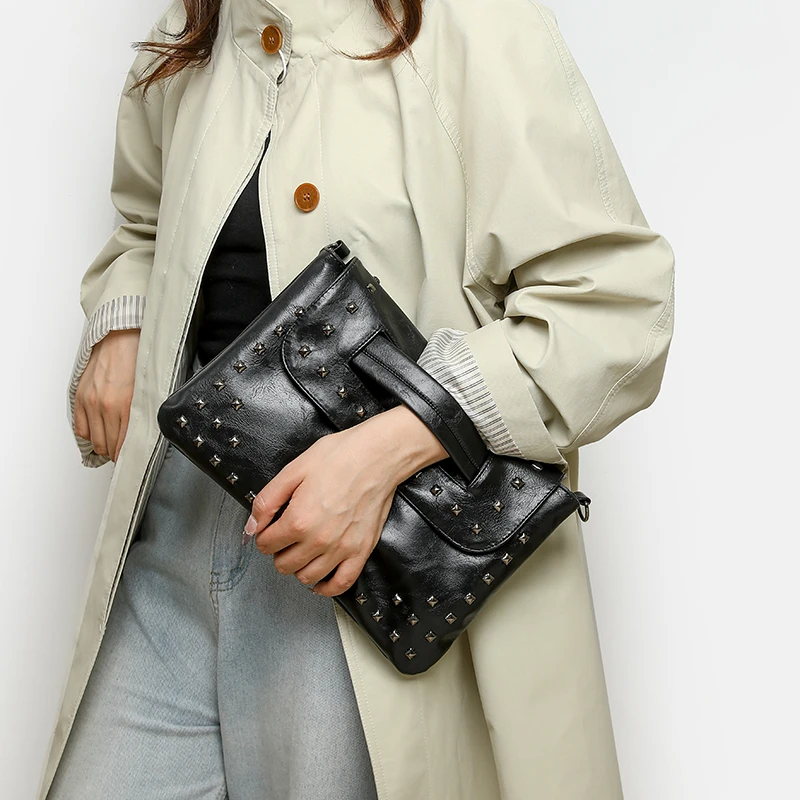 [Retro Handbag] Elegant Retro Style Handbag with Wrist Strap | Women's Bag, Solid Color Design