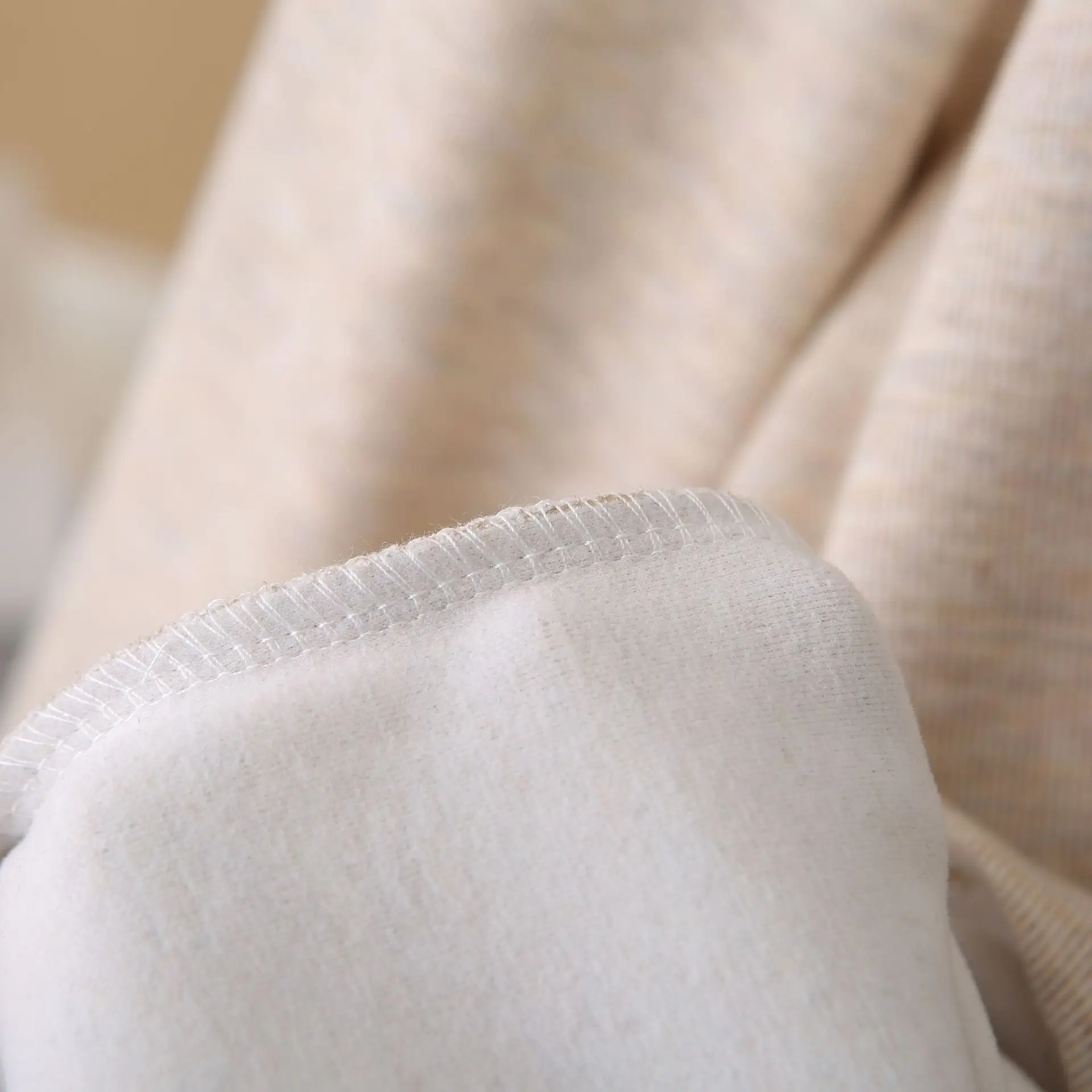 XXXXL Fashion Plus Size Women's T-Shirt Autumn Winter 2025 Casual Fleece Warm Block Color Ruffled Collar Long Sleeved Tops 2552