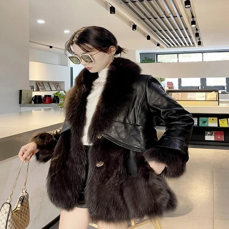 Faux Fur  Women Winter Coat Wool 2021 Winter The New Female Faux Fox Fur Black Thin Splicing