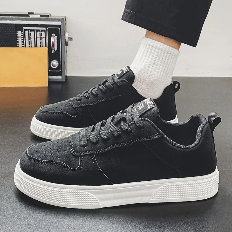 Fashion Suede Men&rsquo;s Casual Shoes Platform Comfortable Men Board Shoes Thick Bottom Men Walking Sneakers High Quality Sport