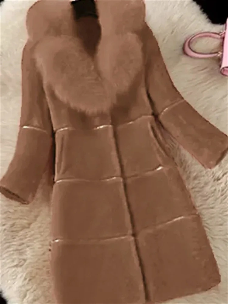 Рисунок 5 - Утепленное пальто средней длины из искусственного меха