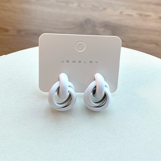 7Colors Stud Earrings Women Pink Spray Painted Metal Twisted Statement Earring Punk Simple Beautiful Jewelry Wholesale Gift