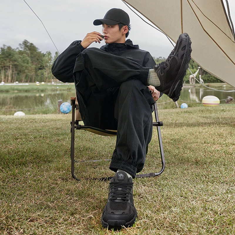 أحذية جري رياضية للرجال والنساء