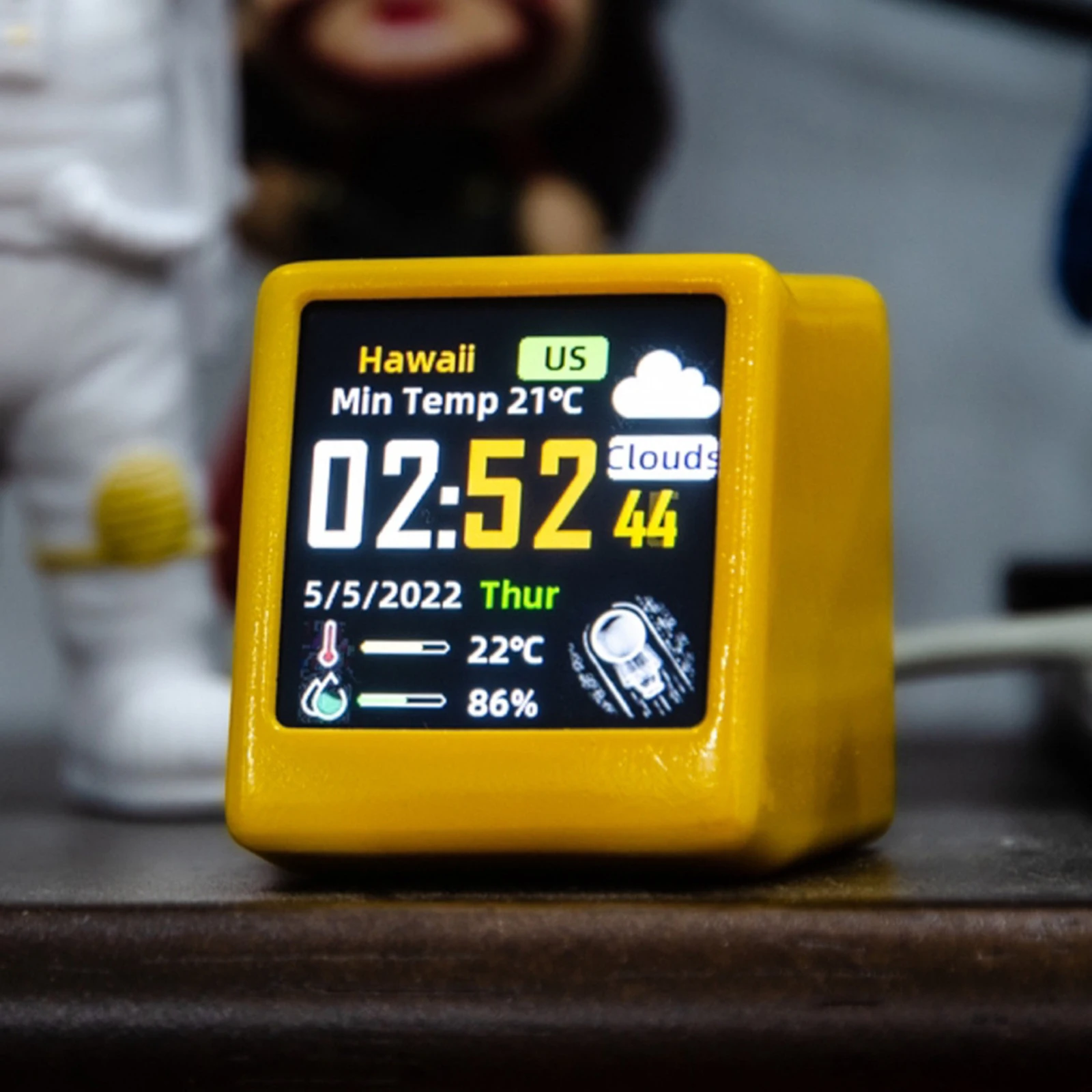 

Desktop Mini WiFi Weather Station Clock Electronic Cute Small Digital Timer International Temperature Humidity Indoor Outdoor