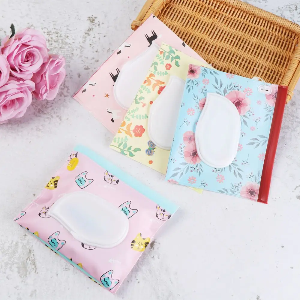 

Useful Cute Carrying Case Snap-Strap Baby Product Portable Cosmetic Pouch Stroller Accessories Tissue Box Wet Wipes Bag