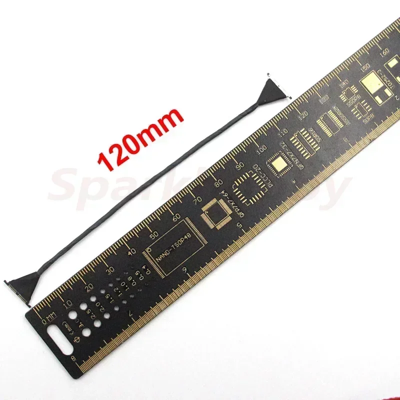 Câble antenne FPV 200mm pour drone RC, idéal pour les montages nécessitant une portée étendue.