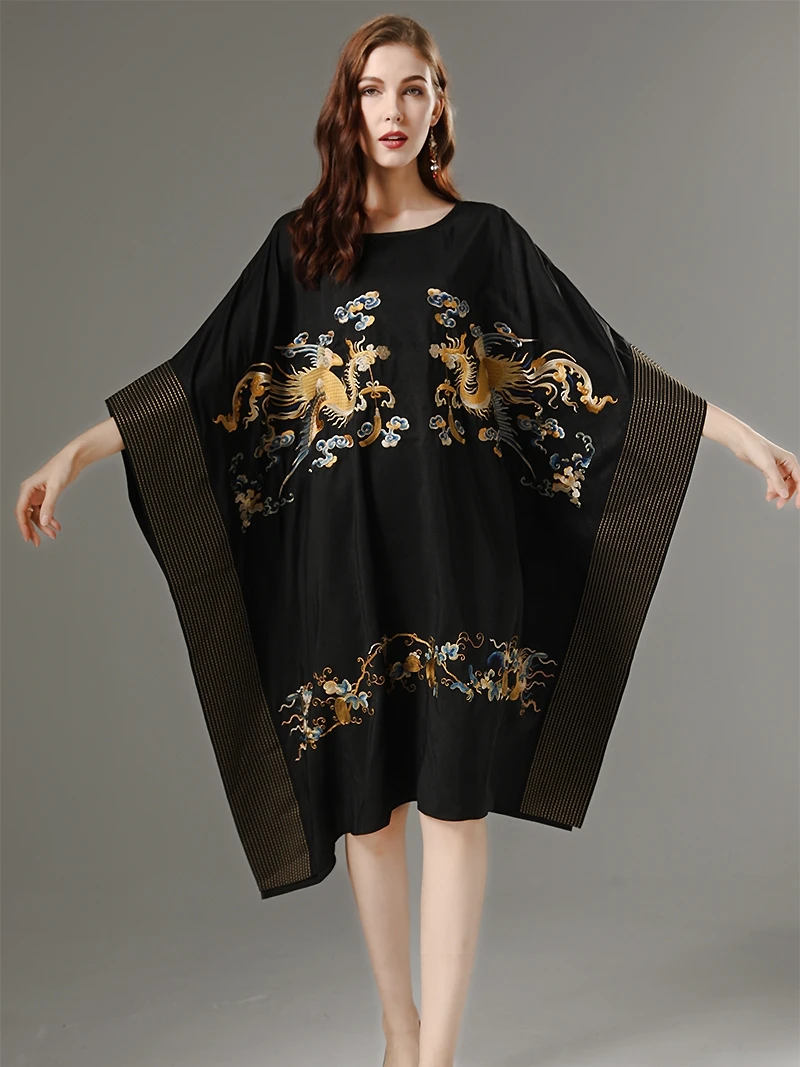 Рисунок 3 - Женское платье с рукавом летучая мышь