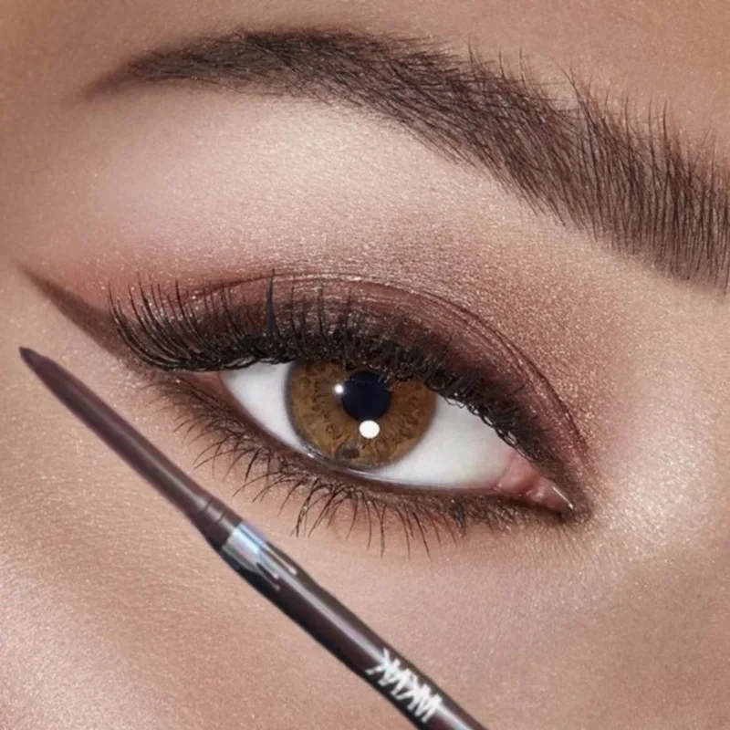 Eyeliner marrone waterproof lunga durata trucco occhi definito_voghion.com