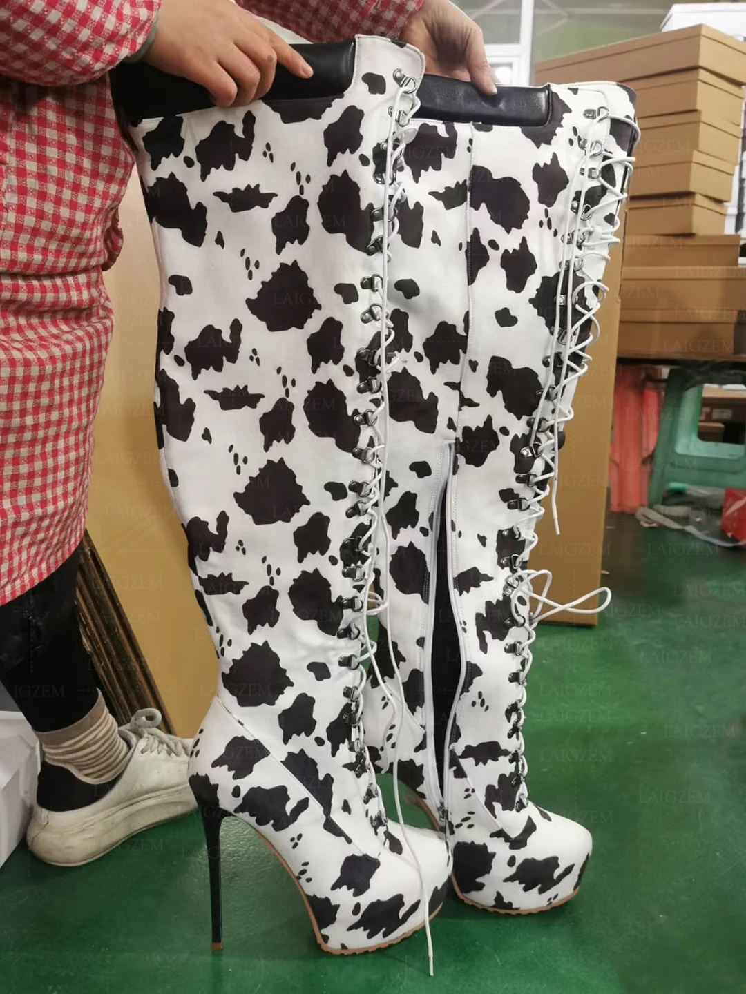 

Женские сапоги выше колена ZHIMA, сапоги из искусственной замши на платформе с боковой молнией, Сапоги выше колена на тонком высоком каблуке, женские сапоги больших размеров 43, 46, 50, 52