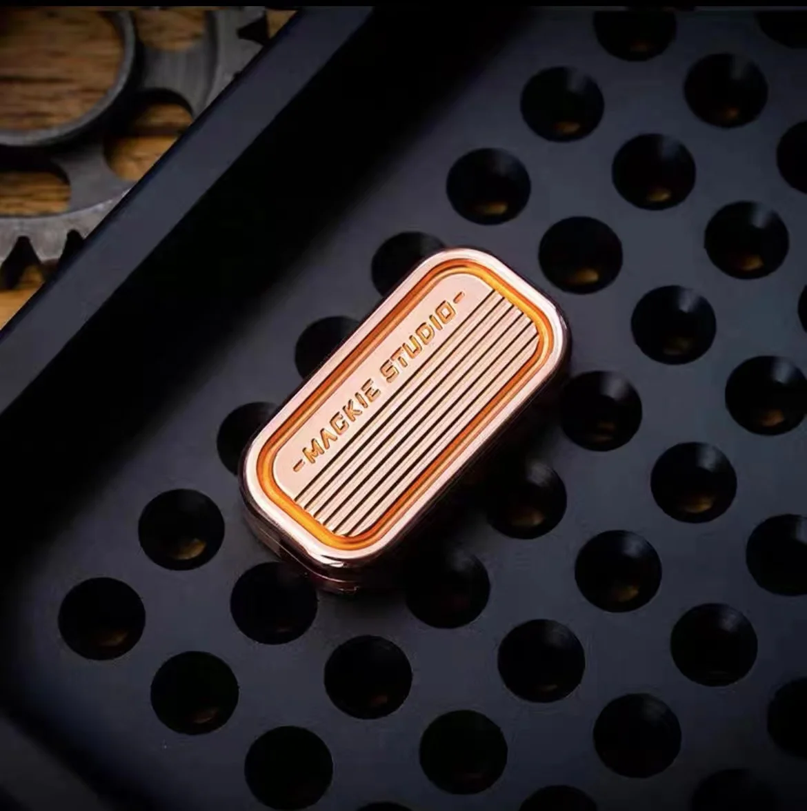 Mackie cp3新テクスチャプッシュブランド指先スピニングトップ