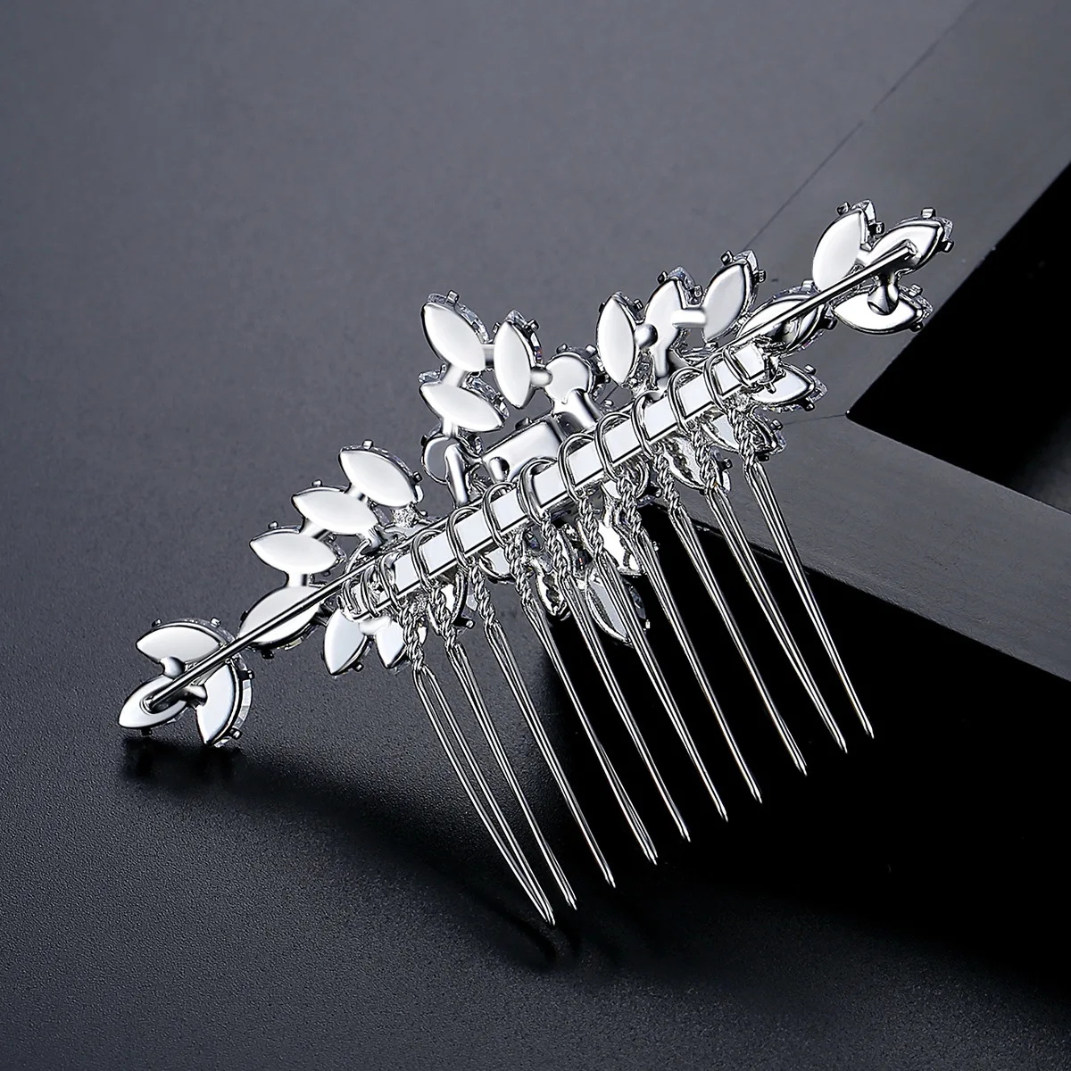 FXLRY Elegant Cubic Zirconia Bridal Haircomb Flower CZ Wedding Hair For Women Jewelry Accessories