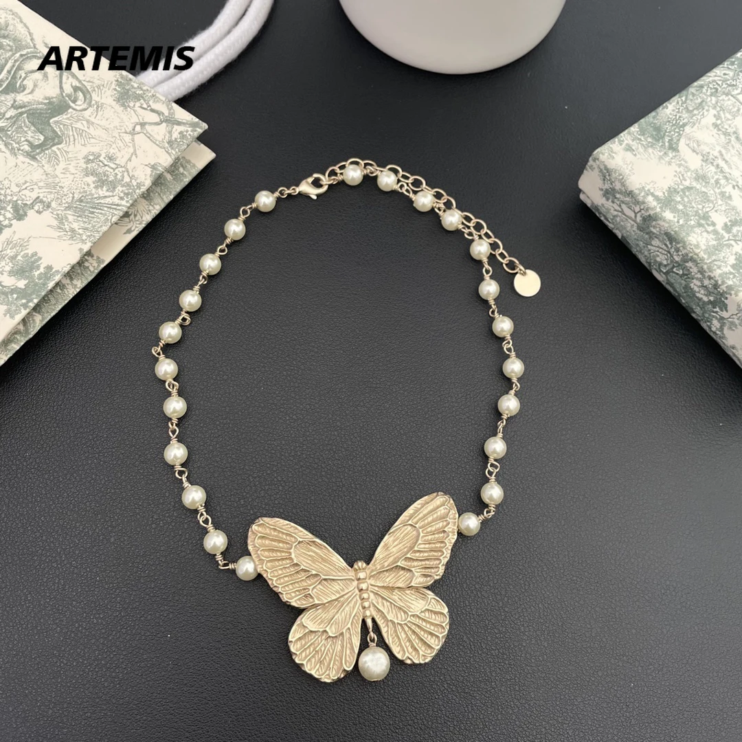 

Europe America Brand Pearl Butterfly Necklace Women High Quality Pendant Designer Jewelry Party Runway Trend