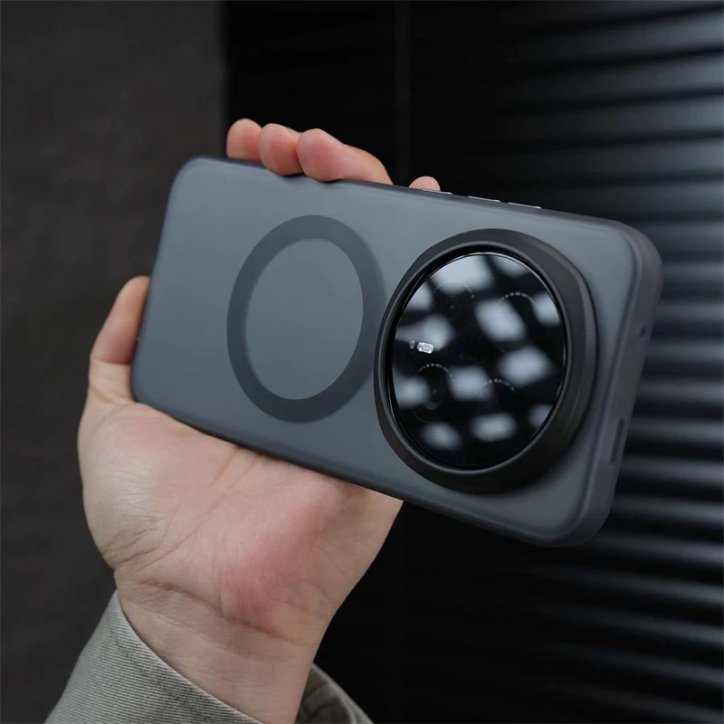 Shockproof Magnetic Skin Feel Matte Transparent Acrylic Case - Hard Back Cover with MagSafe Compatibility