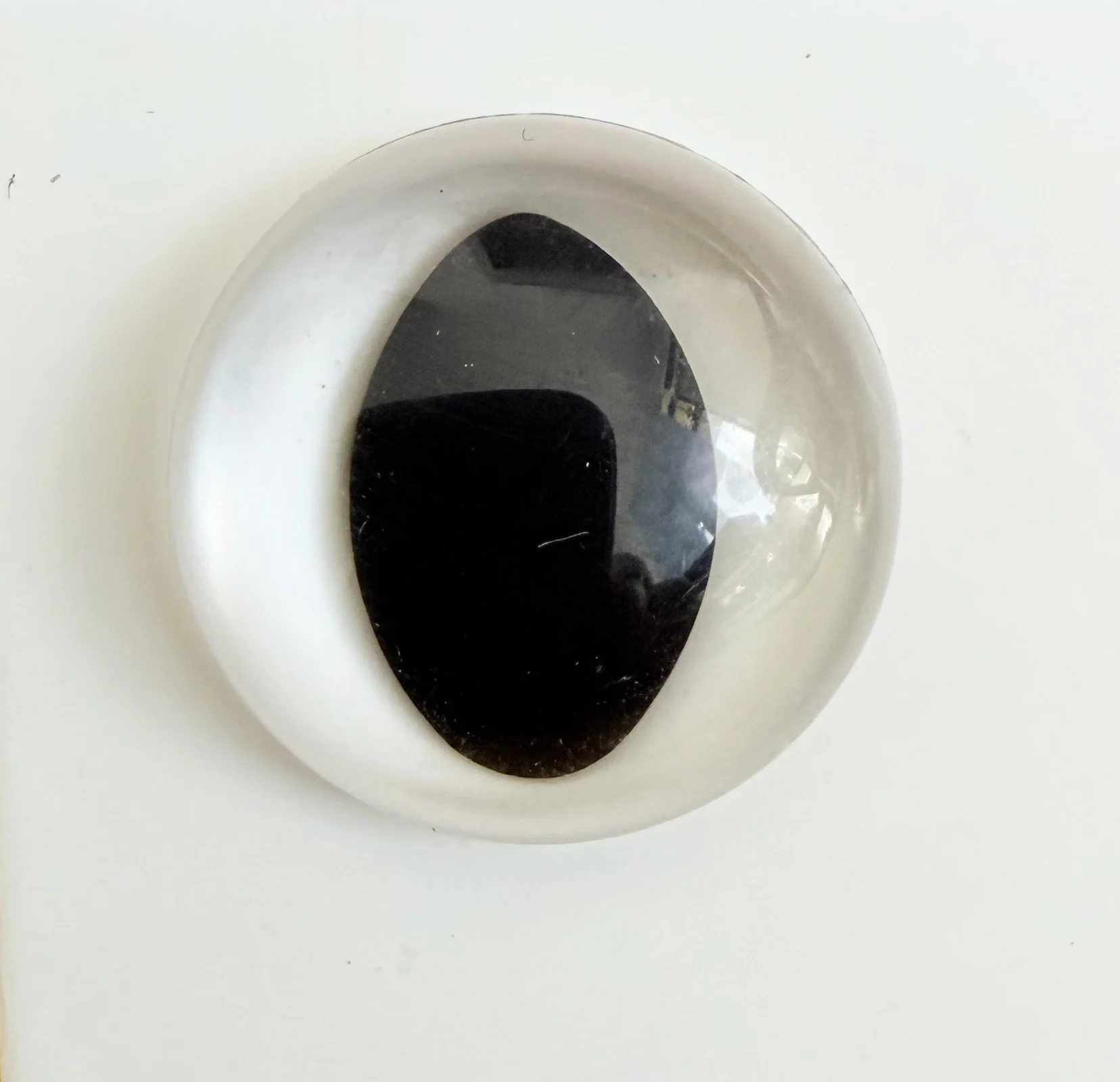 7,5/9/10,5/12/13,5/15/18mm Klare Glatte Kunststoff-Katzenaugen mit Metallunterlegscheibe