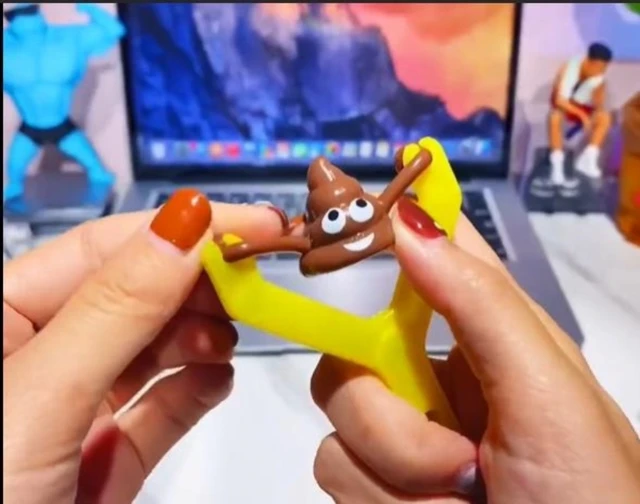 Novelty Poop Ejection Gag Toys Sticky Fake Poop Toy Prank Elastic Kids Toy Children's Adult Antistress Catapult Launch Poop 3-1x 4