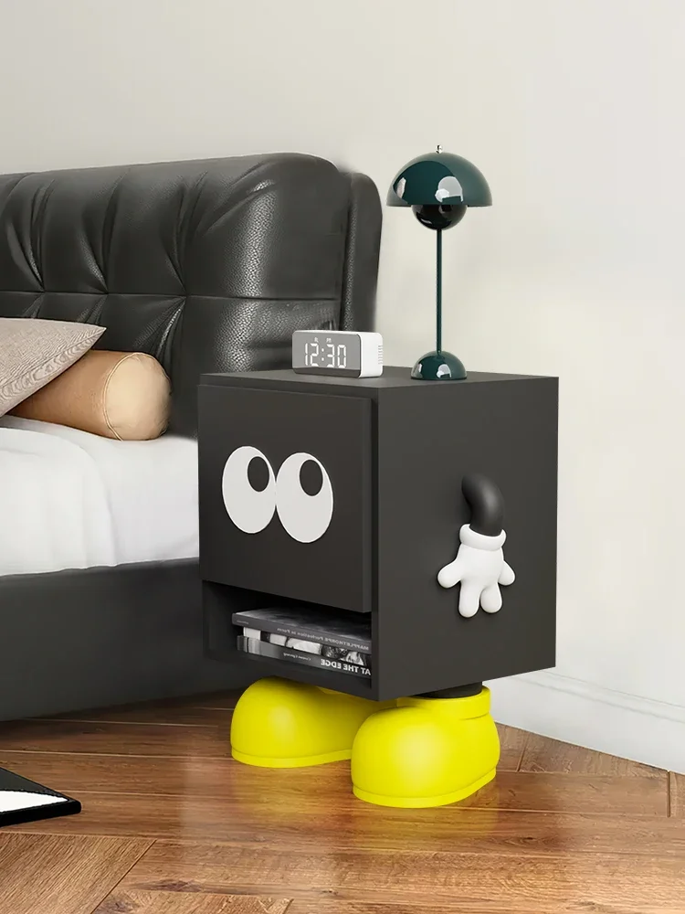 Рисунок 2 - Детский прикроватный столик с милыми большими глазами