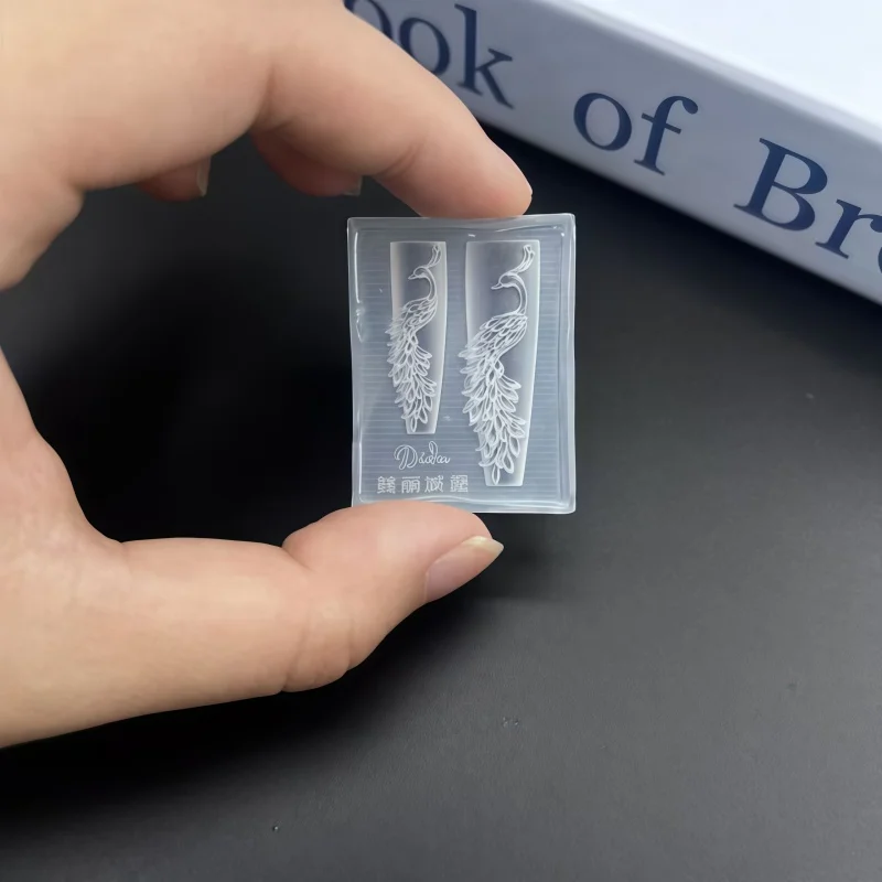 투명 실리콘 네일 아트 몰드 공작새 프레임 잎 3D 조각 디자인 네일 장식 단일 조각 네일 아트 스탬핑 도구