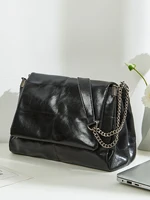 Sac de transport de grande capacité pour femmes, fourre-tout à chaîne, haut de gamme et à la mode, épaule simple sous les bras, nouvelle collection printemps/été 2024 3