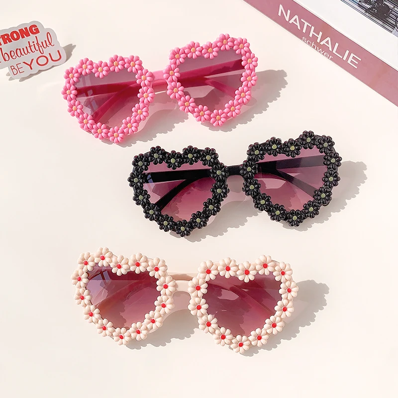 New Children Vintage Daisy Heart Shape Sunglasses UV400 Baby Girls Boys Outdoor Protection Sunglasses Kids Sun Glasses