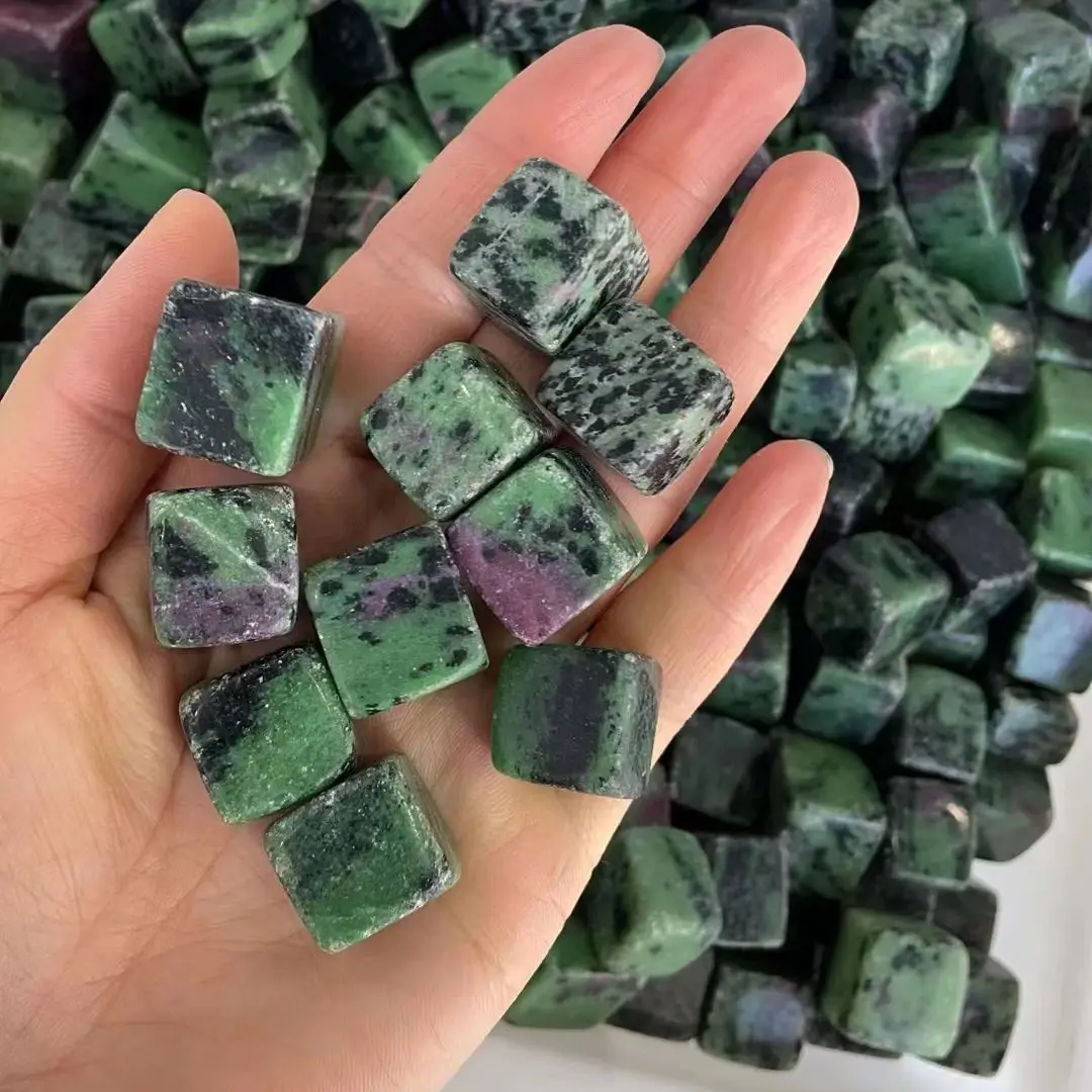

1000g Natural Red and green gem crystal Crystal Cube Stones Natural Quartz Mineral Gemstones Healing Reiki Fish Tank Decoration