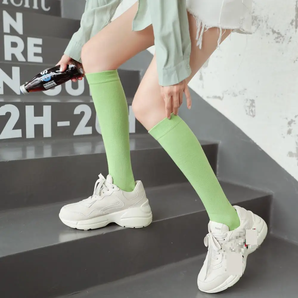 

2 Pairs Candy Colors Women's Knee High Socks Streewear Harajuku Rainbow Solid Hip Hop Cool Warm Long Sock For Girls Sports Socks