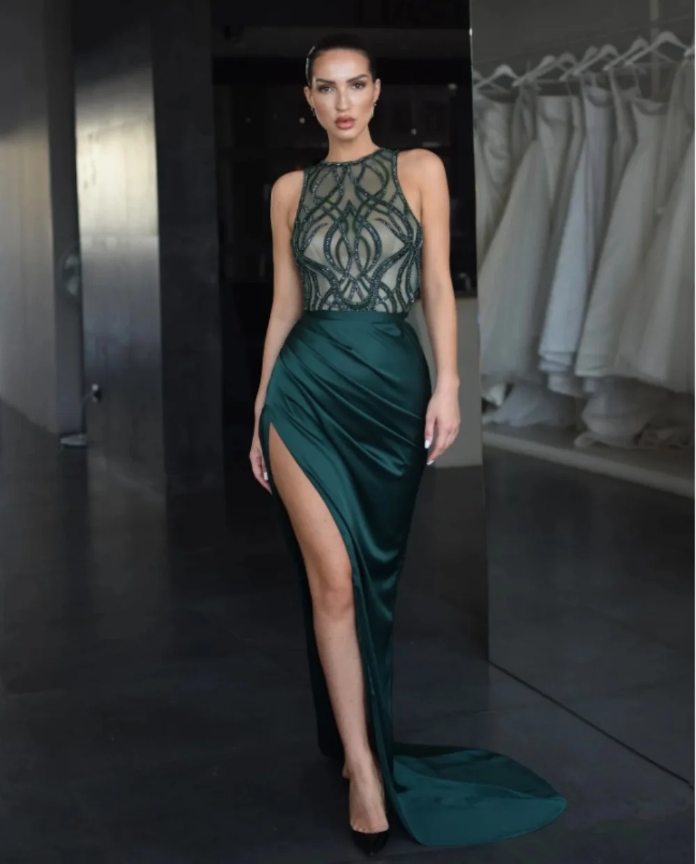 Новое темно-зеленое официальное платье, вечернее платье с круглым вырезом, без рукавов, с бусинами, Русалка, атласное женское платье, сексуальное длинное платье с разрезом сбоку длинное вечернее платье русалка бордовое атласное плиссированное платье с высоким разрезом сбоку арабское дубайское официальное женское