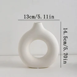 Nordic White Flower Vase for Elegant Floral Arrangements in Living Room Decor (White Small)