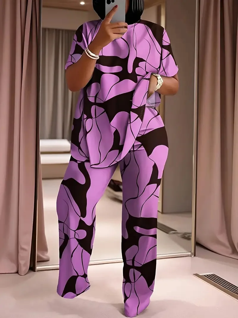 Women's summer fashion print two-piece outfit with round-neck short sleeve T-shirt and wide-leg trousers in a relaxed fit. 6523.