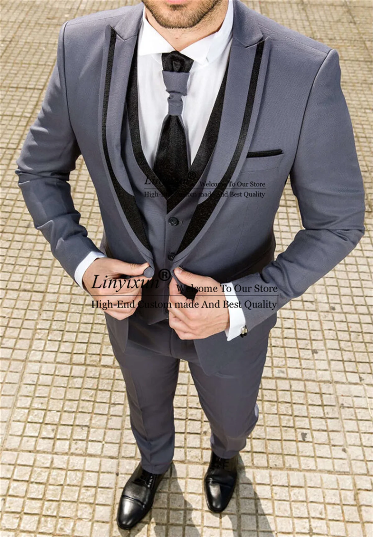 

Деловые серые мужские костюмы, облегающие смокинги для жениха с пиковым отворотом, комплект из трех предметов, пиджак, жилет и брюки, деловой мужской костюм, Terno Masculino