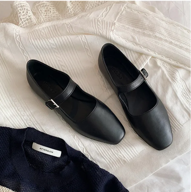 Flache Unterseite, vielseitige flache Öffnung, quadratischer Kopf, ein Knopfriemen, Mary Jane_voghion.com