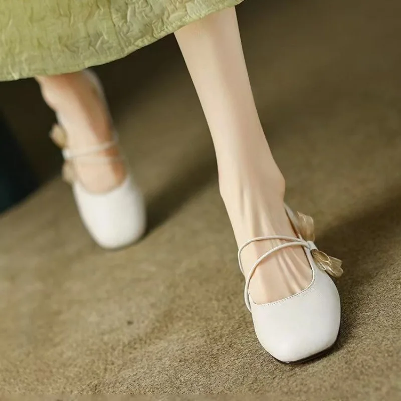 

Новинка, стильные декоративные модные сандалии BCEBYL с круглым бантом, летняя женская обувь с мягкой нескользящей и износостойкой подошвой на низком каблуке