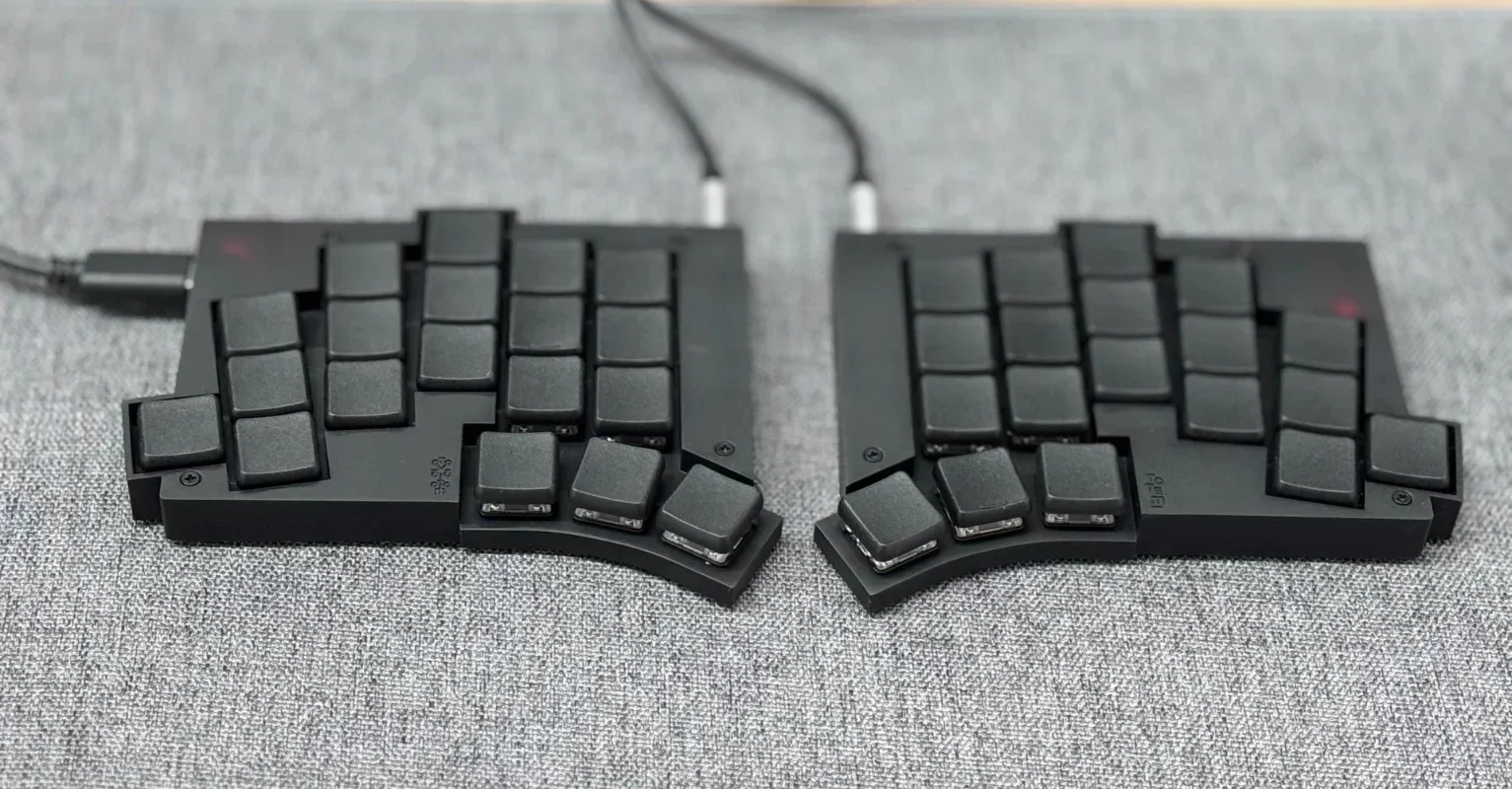 TOTEM Low Profile Keyboard Kit Wired/Blutooth Portable 3D