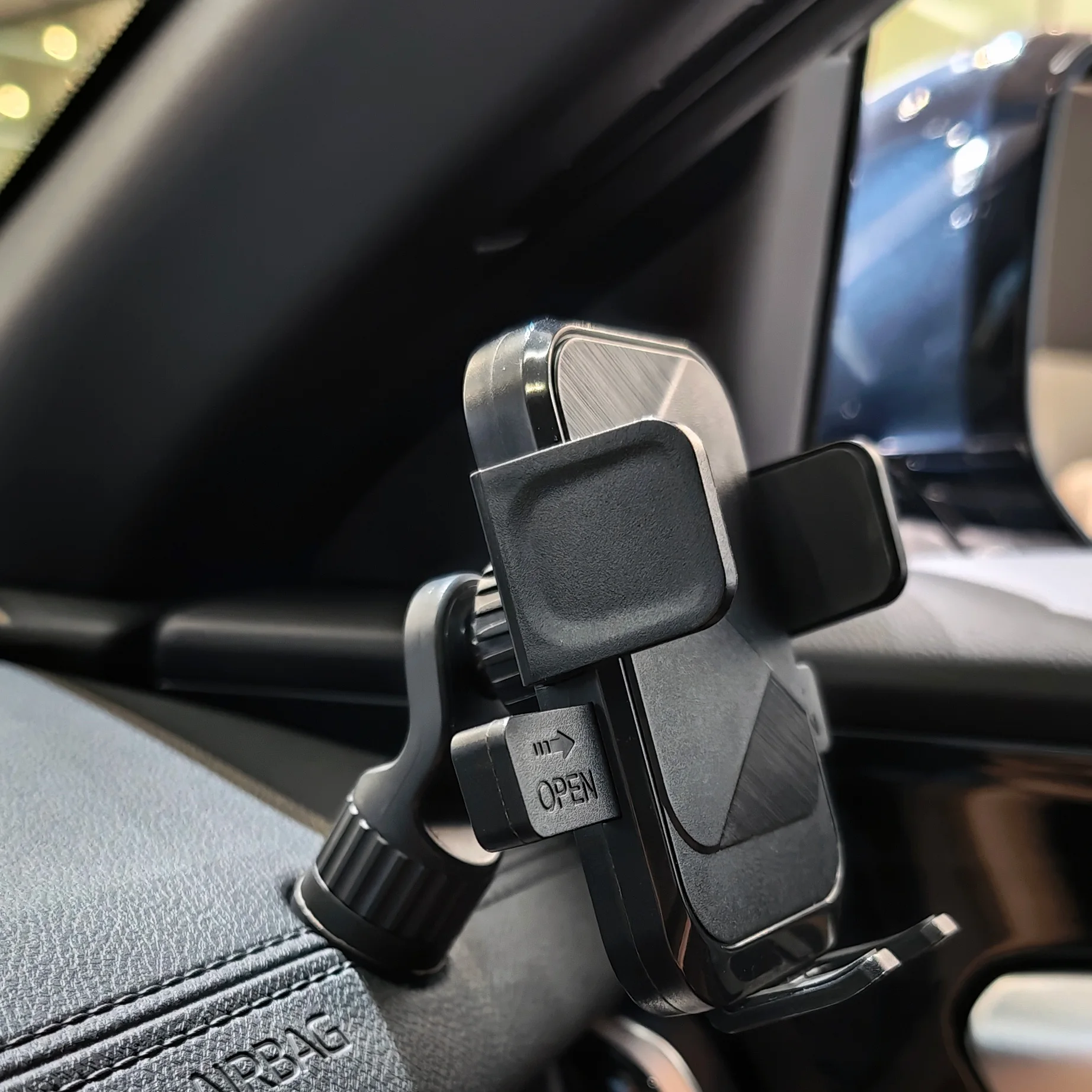 For Geely Galaxy M9 Car Phone Holder for Geely Galaxy A7 Car Phone Mount Stand Magnetic Clamping type Vehicle Bracket