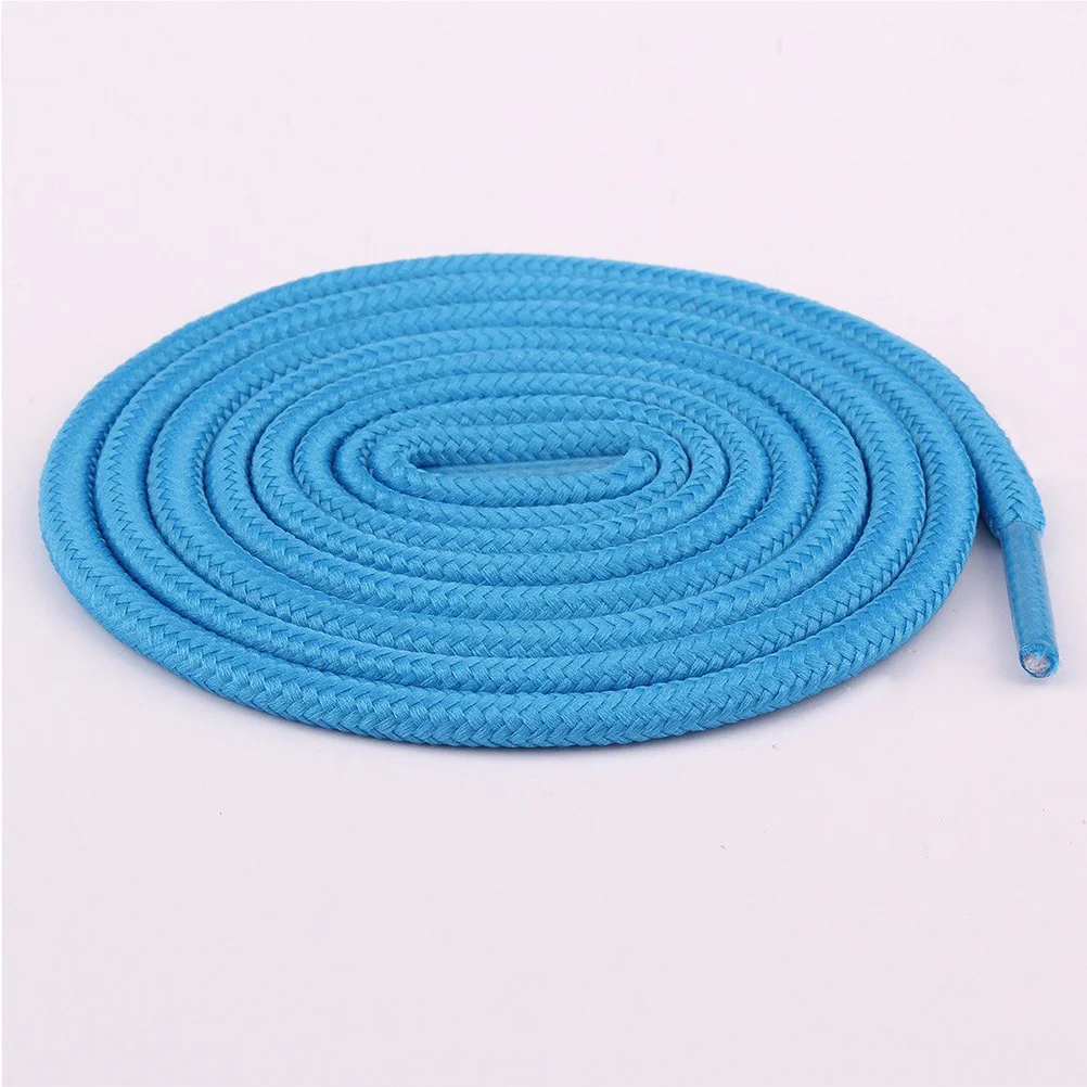 Рисунок 4 - женские кроссовки на шнурках