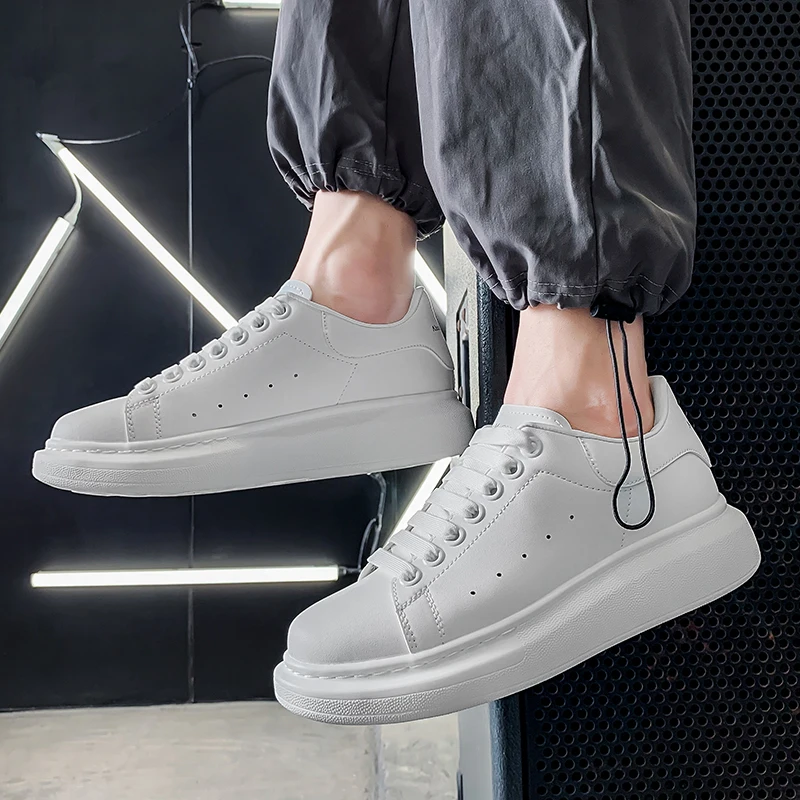 Fashion Men Skateboarding shoes Casual Sport Shoes Platform Sneakers Outdoor Breathable White Running Shoes Women Tennis