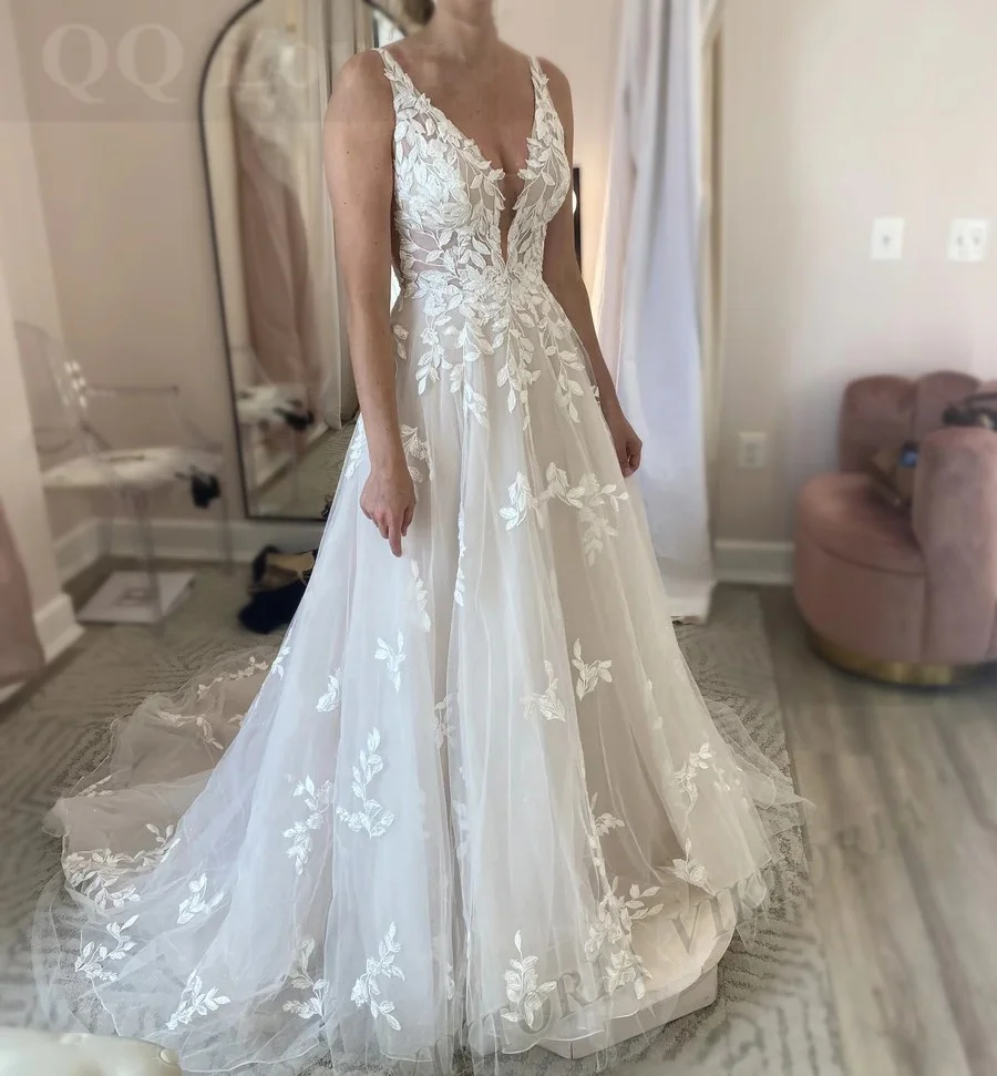 Customized A Line Wedding Dresses 2025 V-neck Custom-Made Court Train Lace Appliques Sleeveless Vestido De Noiva Robe De Mariée