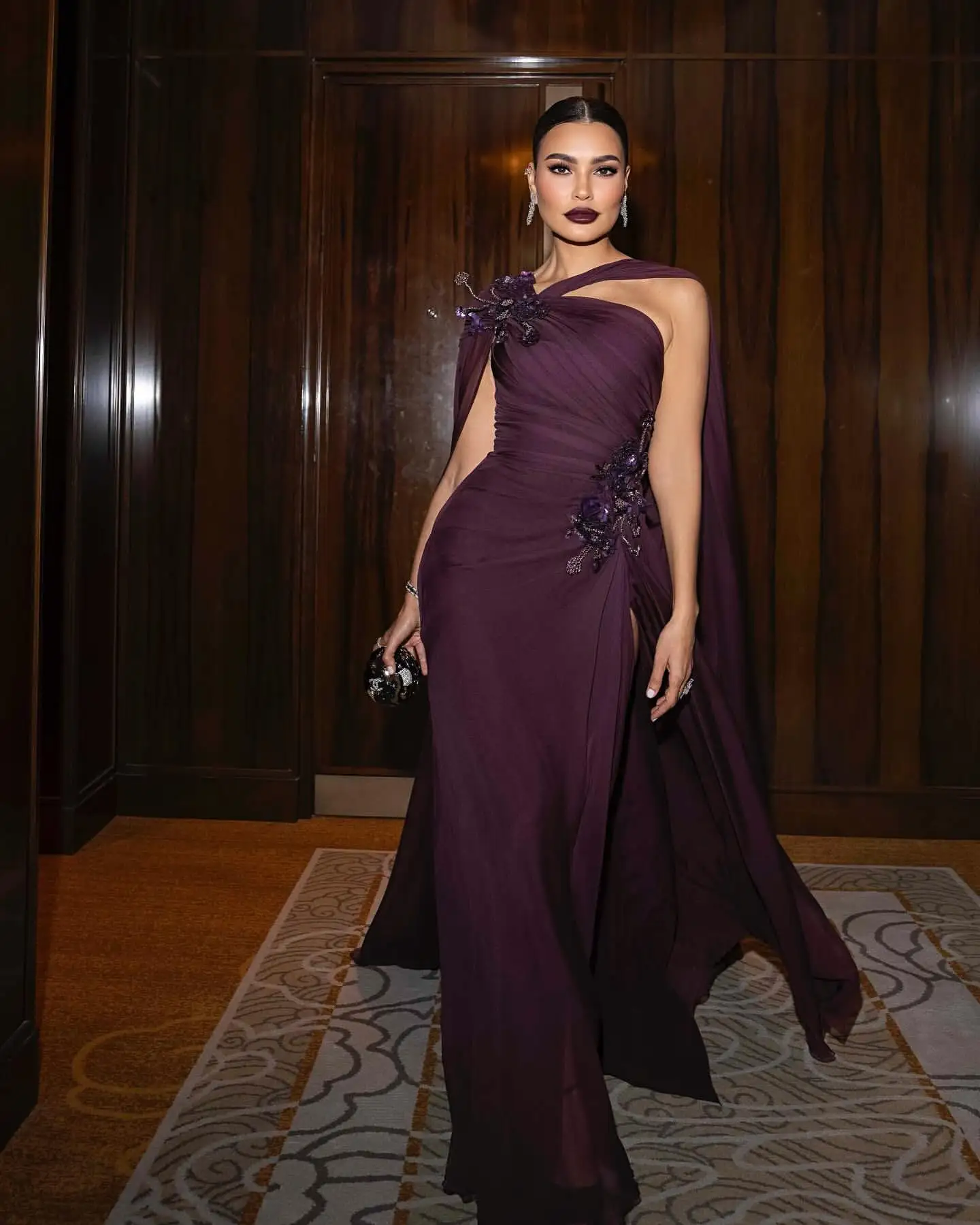 Customized Made Women Chiffon One Shoulder Fuchsia Evening Gowns Beaded Ball Gown Floor Length Slit Formal Occasion Party Dress