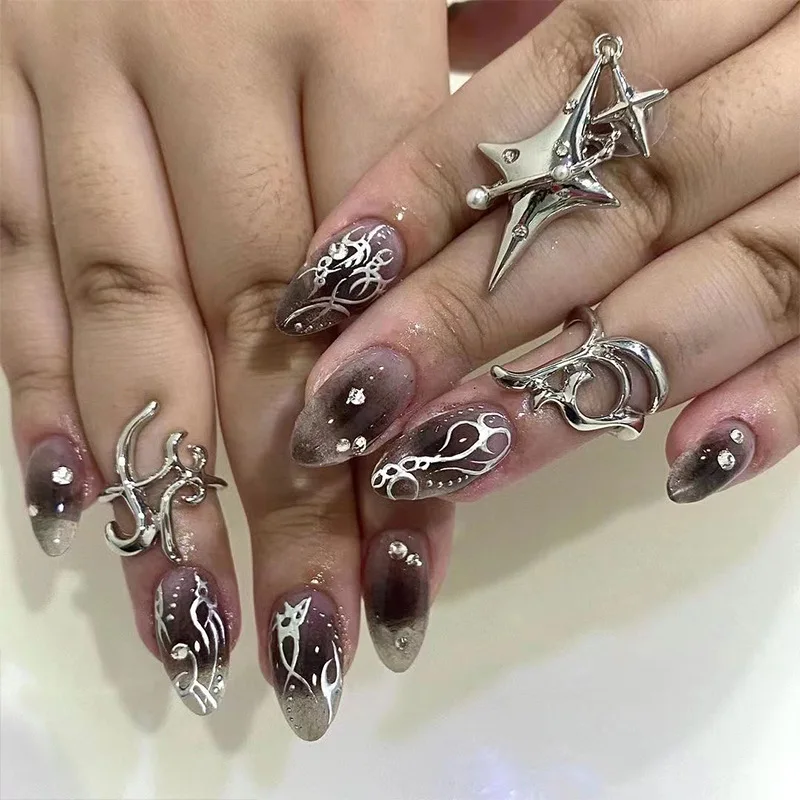 24Pcs 그라디언트 블랙 가짜 손톱 3d Bowknot 별과 손톱에 아몬드 프레스 러브 하트 스팽글 여성 2025 매력 매니큐어 네일 아트