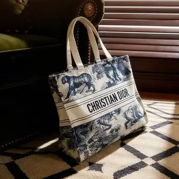 Borsa di Dior, modello Dior Style Canvas Tote Bag, con stampa animalier, grande borsa portatile da donna, ideale per viaggi, pendolarismo, regalo di compleanno, Powder Puff