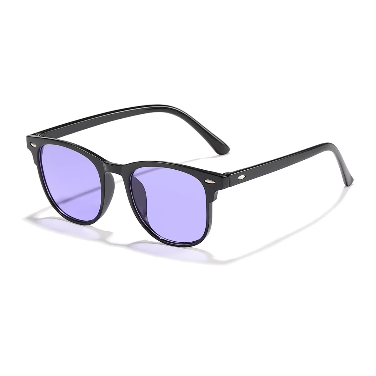 Vintage Metal Rivet Sunglasses women Retro Unisex Classic Outdoor Travel Fashion Eyewear with Gradient Tint