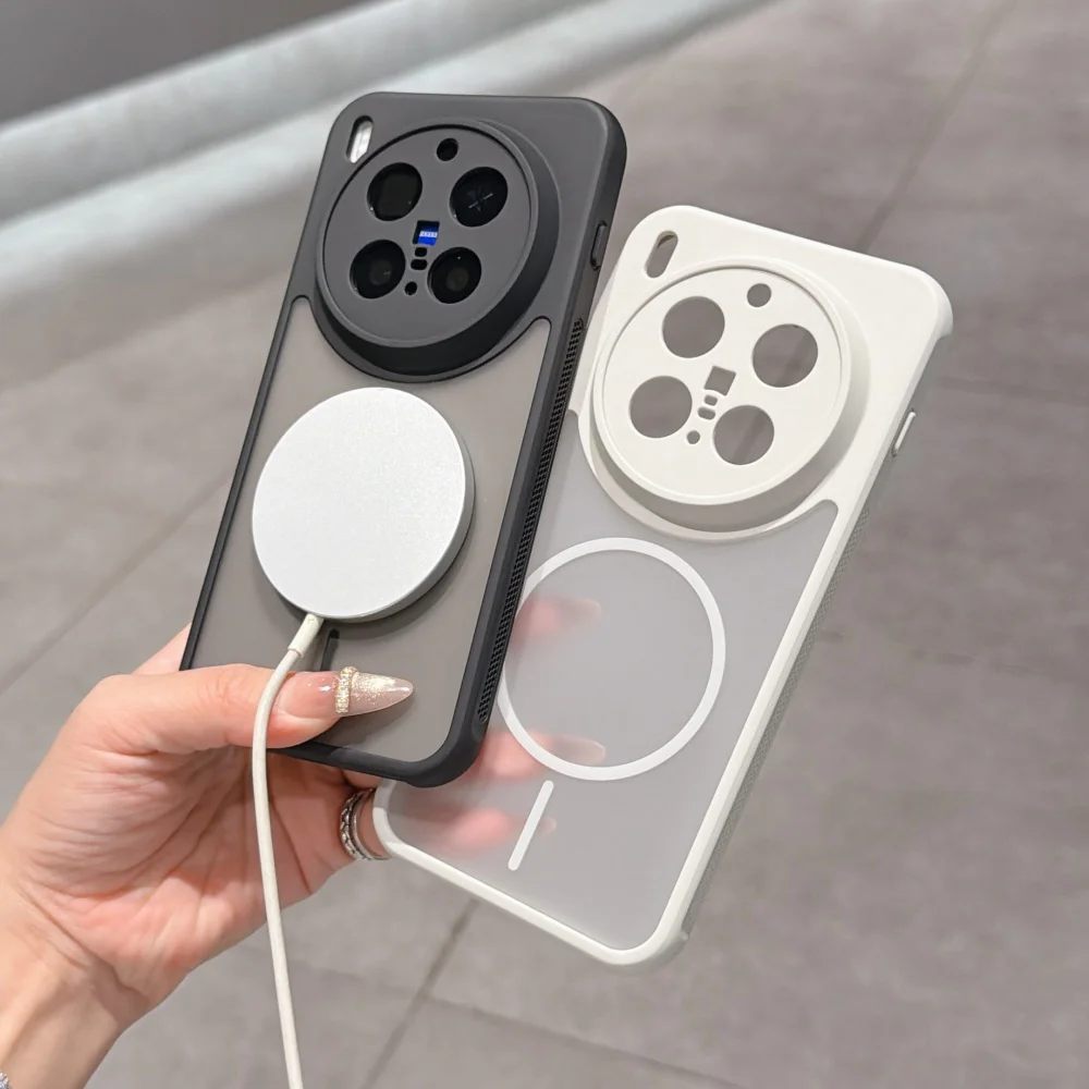 Luxury Clear Frosted Phone Case with Mesh Heat Dissipation and Wireless Charging Capabilities
