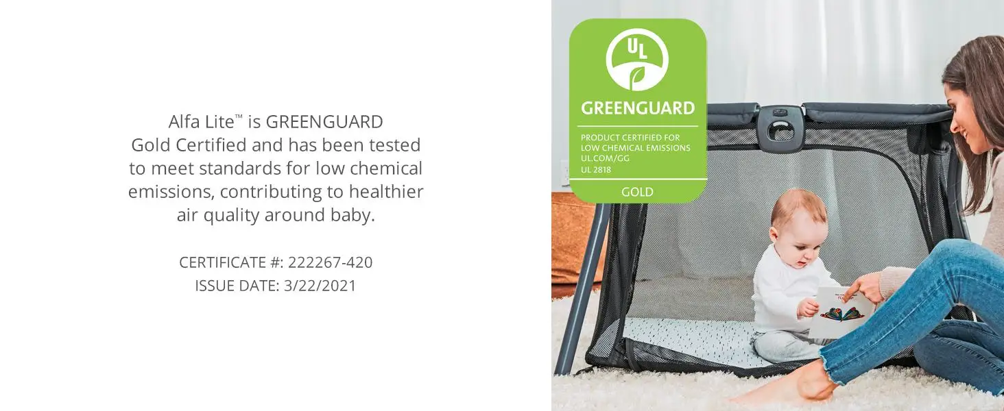 Mom playing with baby in Alfa Lite. 