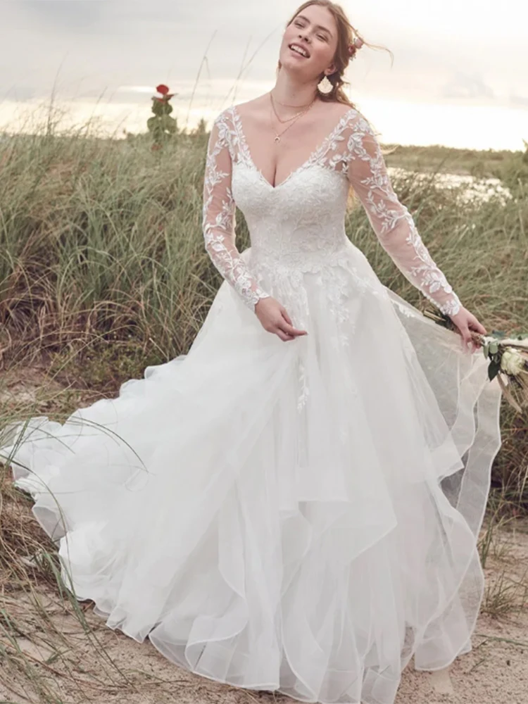 

Plus Size Wedding Dresses For Women Elegant V-Neck A-Line Lace Appliques Ruffles Bridal Gowns Sweep Train Robe De Mariee