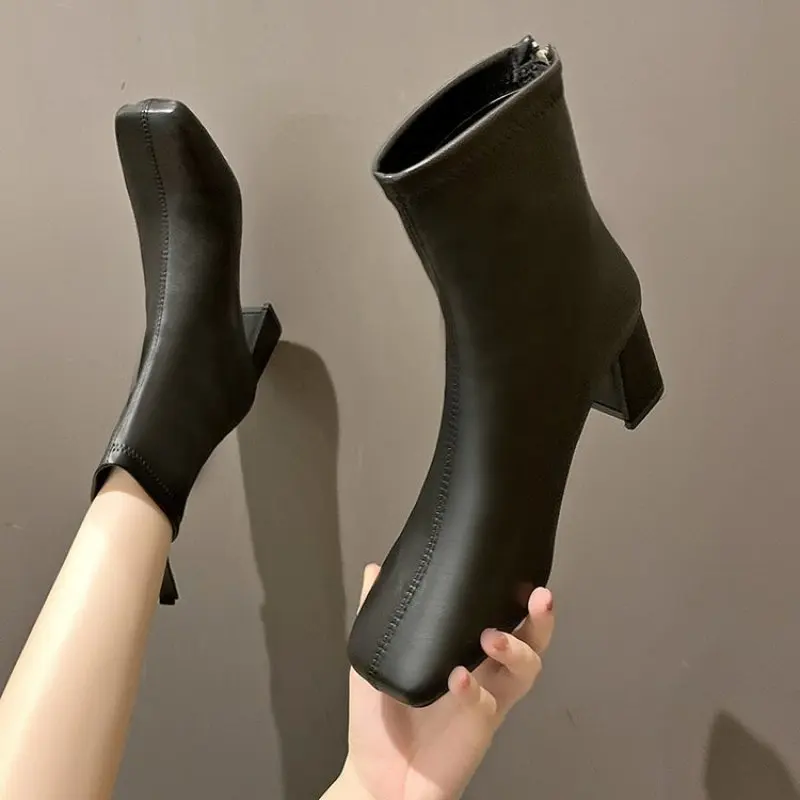 NEW Autumn and Winter 2024 Female Large Short Boots High Heel Back Zipper Mid Fashion Boots Warm Women's Boots Plus Size 42 43