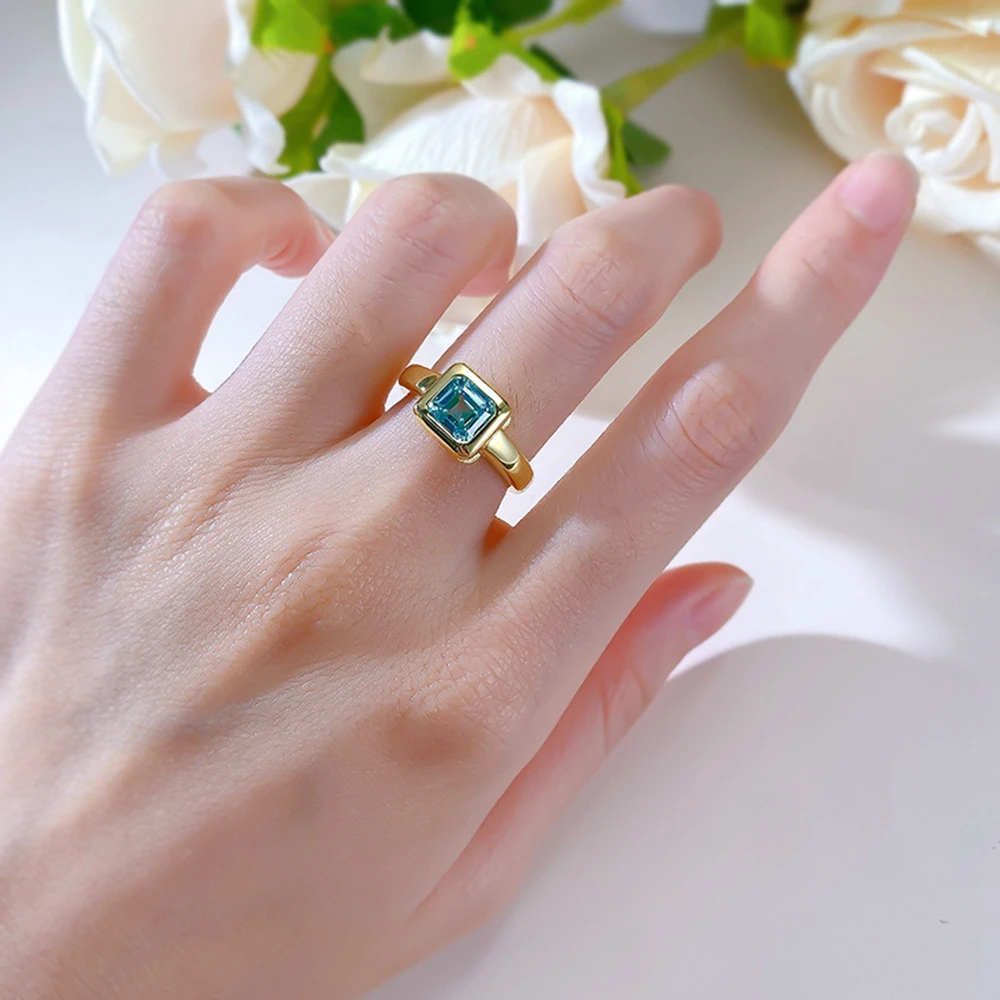 女性のためのヴィンテージエメラルドリング,シンチャーカット