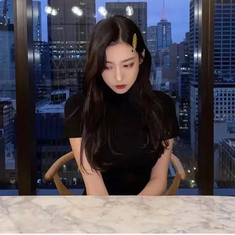 Letter Wang 용수철 여성용 하프 하이 칼라 반팔 니트 드레스, 패치 레터 솔리드 블랙 타이트 시스 펜슬 슬림 드레스, 여름