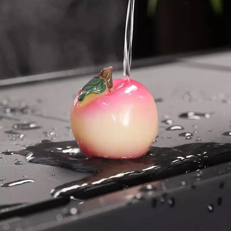 Color changing fruits, tea pets, peaches, strawberries, lychees, ornaments that can be used to cultivate tea sets, handmade