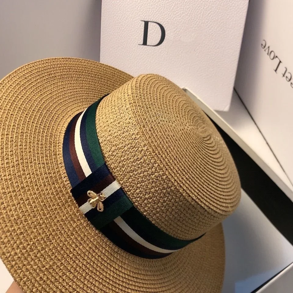 Cappello di paglia estivo da donna a tesa larga con ricamo ape a righe ...