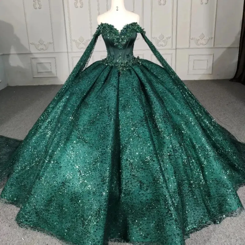 

EVLAST Luxury Emerald Green Quinceanera Dress Ball Gown Applique Lace Beading With Cape Sweet 16 Vestidos De XV 15 Años TQD012